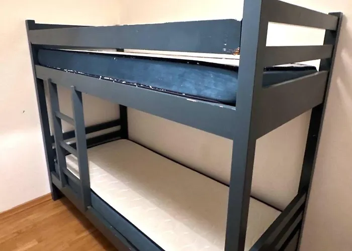 Prázdninový dům T3 Climatisee Pour 6 Avec Piscine Et Parking Au Cap D'agde - Fr-1-607-239 *