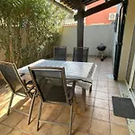 T3 Climatisee Pour 6 Avec Piscine Et Parking Au Cap D'agde - Fr-1-607-239 아그
