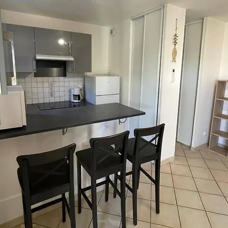 בית נופש T3 Climatisee Pour 6 Avec Piscine Et Parking Au Cap D'agde - Fr-1-607-239 *