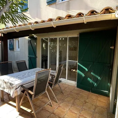 別荘 T3 Climatisee Pour 6 Avec Piscine Et Parking Au Cap D'agde - Fr-1-607-239 アグド